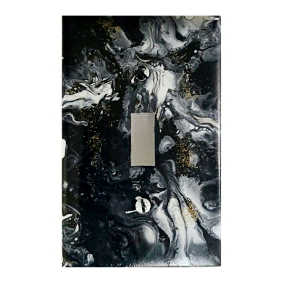 Other - Black and White Abstract Design Single Light Plate